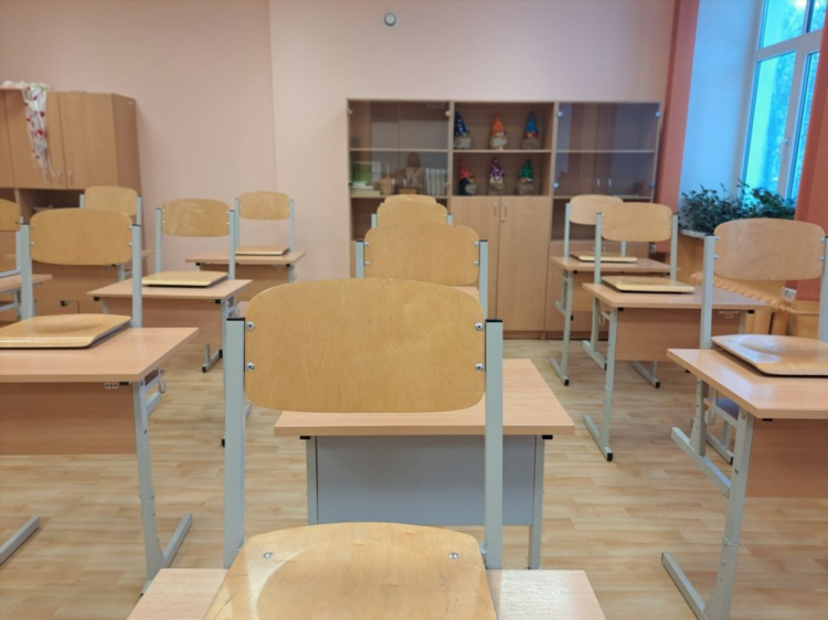 Объявление требуется уборщица в школу